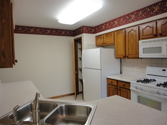 Foto del edificio - 8860 Harrison Street