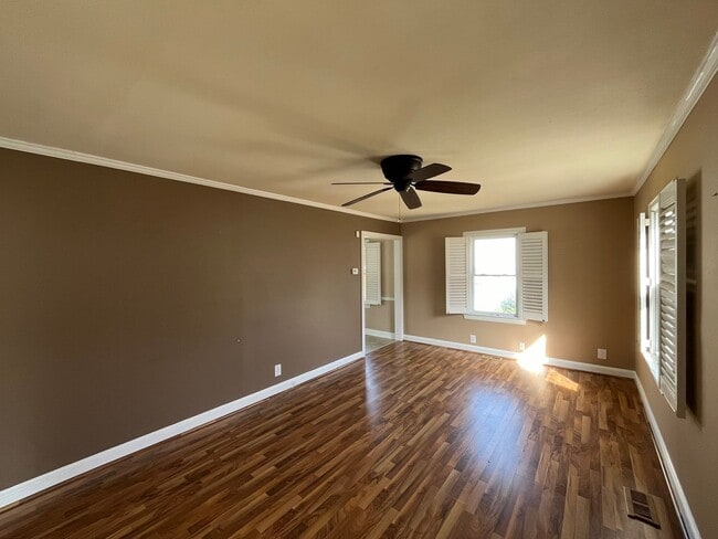 Foto del edificio - Cozy 1BD, 1BA Near Downtown Raleigh House with Fenced Yard