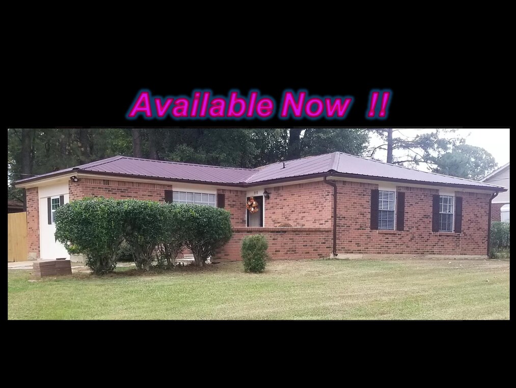 515 Meadow Ln, Oxford, MS 38655 House Rental in Oxford, MS