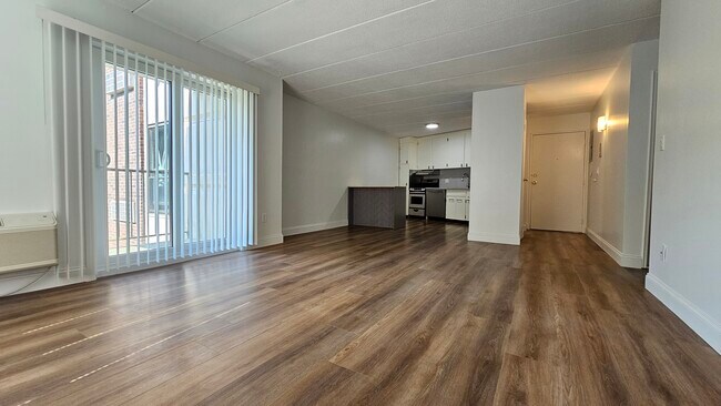 Building Photo - 147 Turner Rd