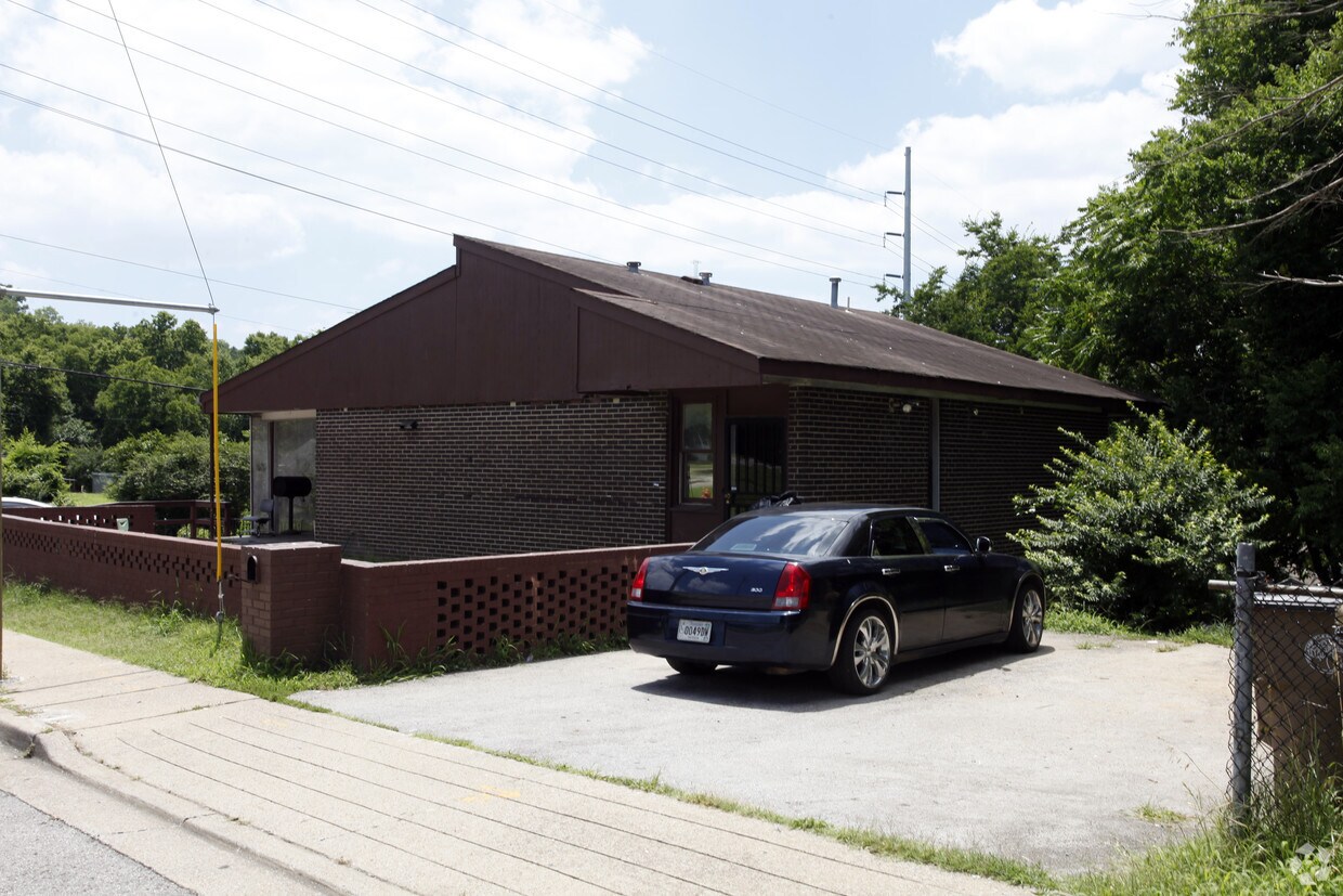 Foto del edificio - 3300 Clifton Ave