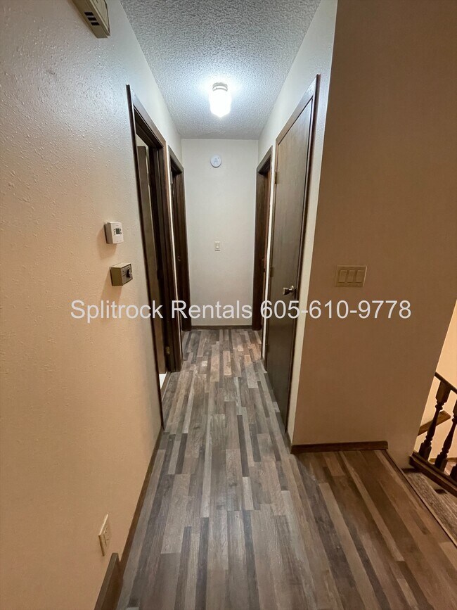 Foto del edificio - 5904 West 37th Street