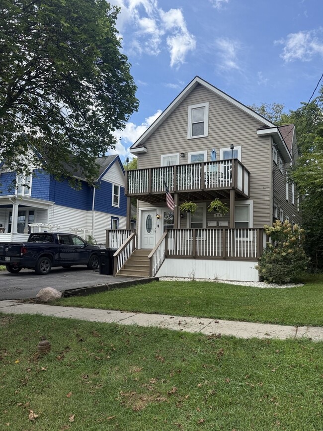 Building Photo - 219 Emerson Ave
