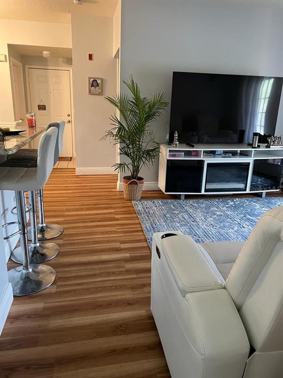 Foto del edificio - 14304 Fredricksburg Dr