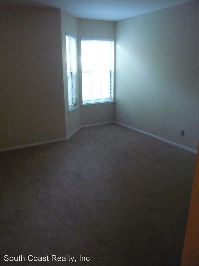 Building Photo - 2 br, 2 bath House - 7638 Hollister #266