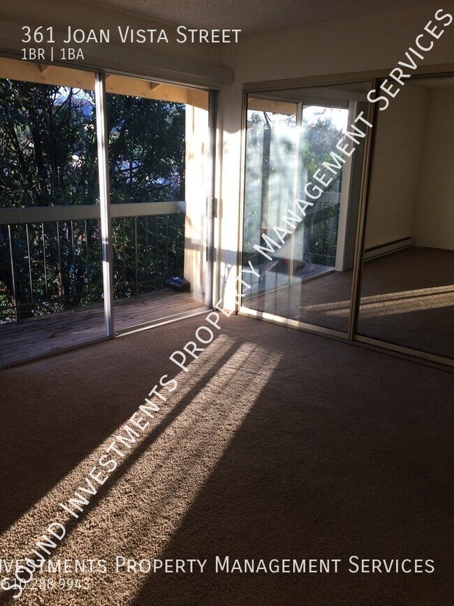 Building Photo - PRIVATE ROOM for RENT in a lovely corner t...