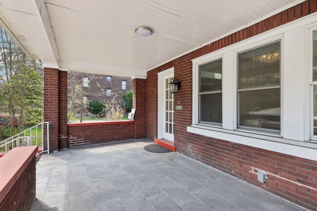 Foto del edificio - 3459 Beechwood Blvd