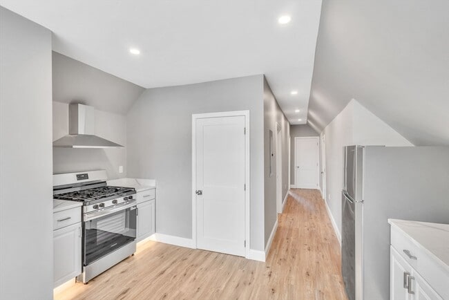 Building Photo - 5 Beckford St