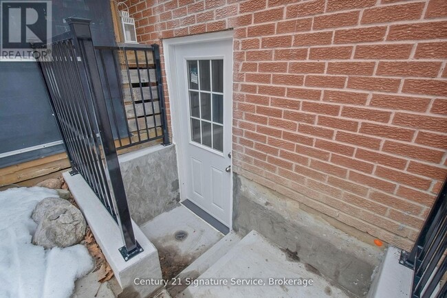 Building Photo - 6357 Neuchatel Rd