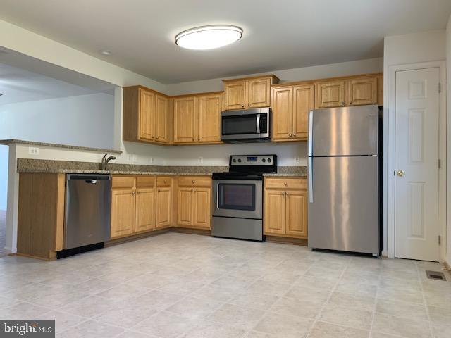 Foto principal - 405 Independence Dr