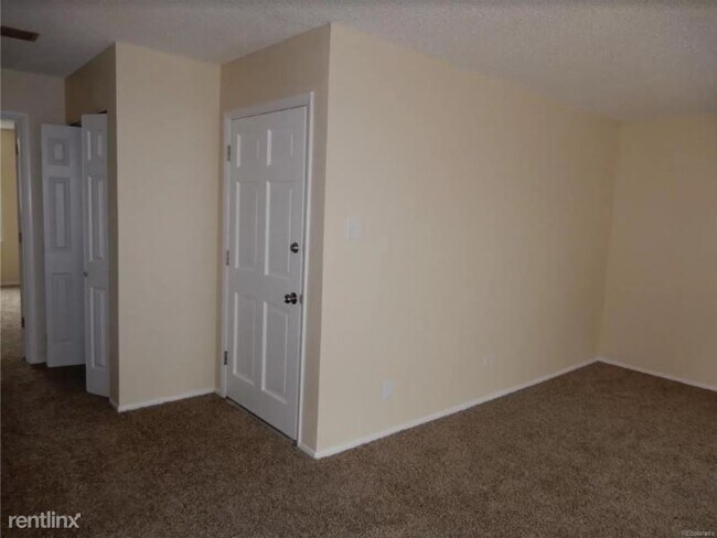 Building Photo - 3337 S Monaco Pkwy