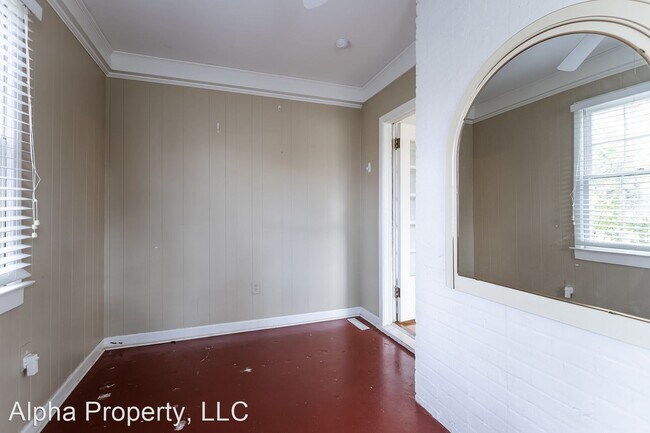 Building Photo - 2 br, 1 bath House - 33 Claremore Ave