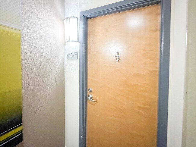 Building Photo - 13456 Via Varra