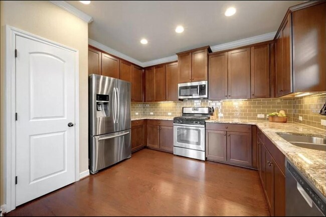 Building Photo - 11813 Terraza Cir