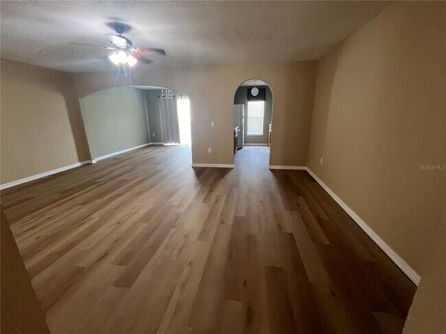 Building Photo - 3803 Hampstead Ln