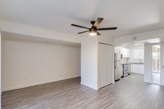 Interior Photo - The Rockford