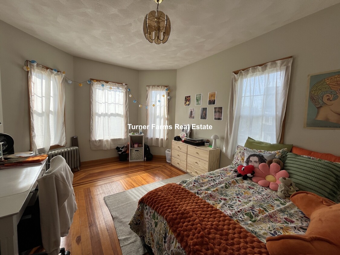 Foto principal - 27 Princeton St