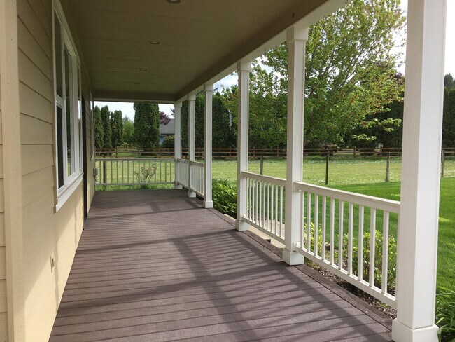 Foto del edificio - 91351 Donna Rd