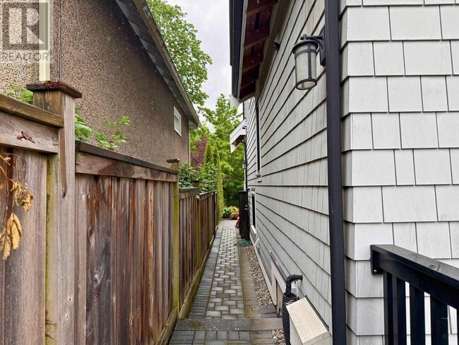 Photo du bâtiment - 3558 W 11th Ave