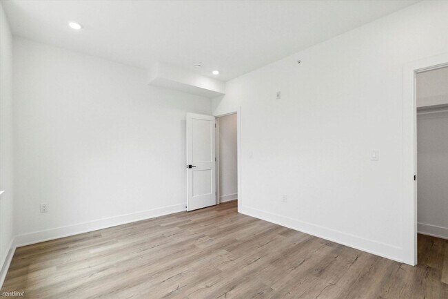 Foto del edificio - 4 br, 3 bath Triplex - 1834 N 18th St Unit 2