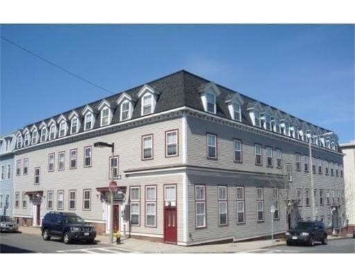 Foto principal - 346 W 3rd St