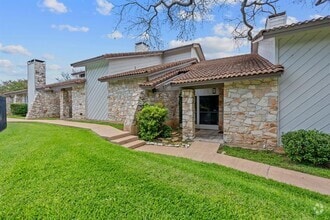 Building Photo - 2217 Onion Creek Pkwy