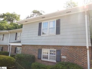 Building Photo - 31 Summercreek Dr