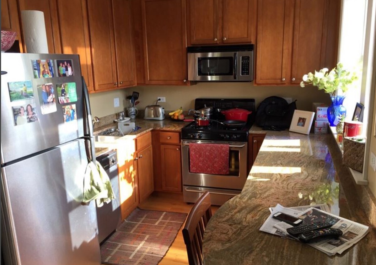 Foto del edificio - 4868 N Hermitage Ave