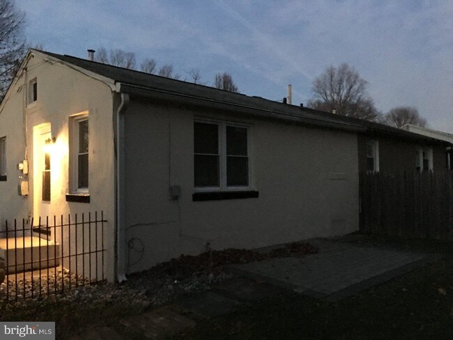 Building Photo - 403 Denver Ct