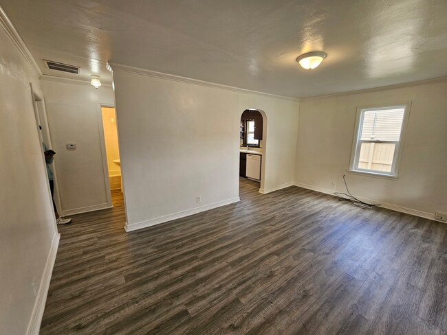 Foto del edificio - 2604 E 4th St