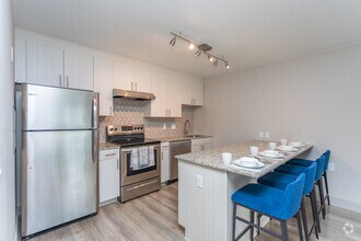 2BR, 1BA - 720 SF - North 49 Apartments
