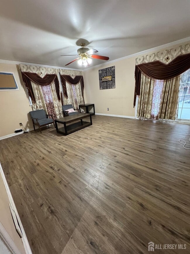 Foto del edificio - 302 W Prospect Ave