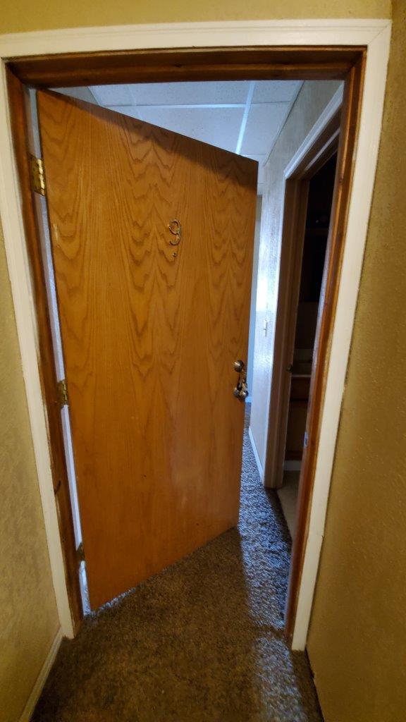 Puerta principal Apt 9 - Prairie House II
