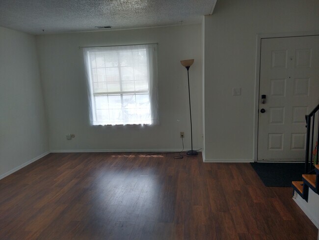 Front door entry - 2406 Alabama St