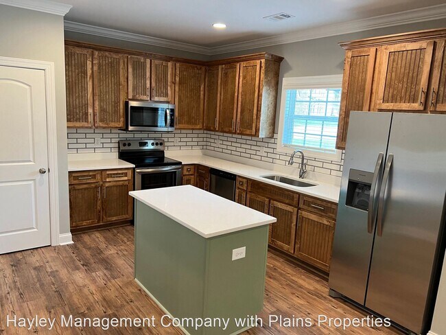 Building Photo - 4 br, 4.5 bath House - 924 Logan Court