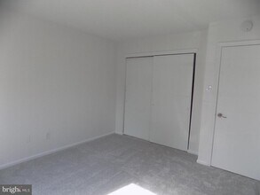 Building Photo - 106 Bancroft Rd