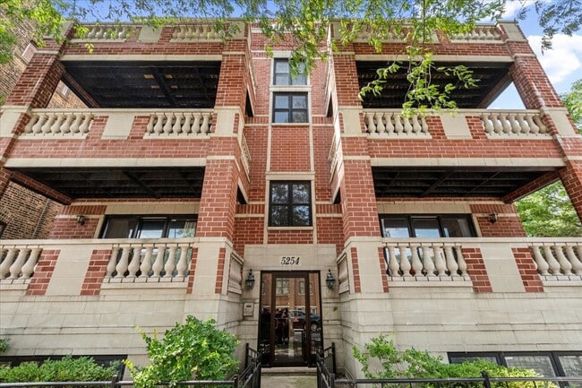 Building Photo - 5254 N Ashland Ave