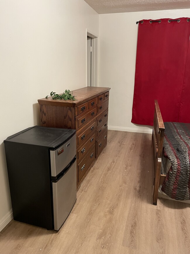 Foto del edificio - 640 Elm Ave