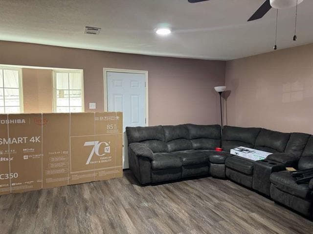 Foto del edificio - 8435 Campanella Dr