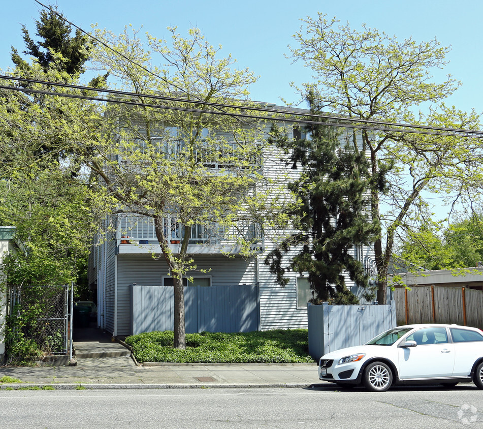Building Photo - 6408 20th Ave NW
