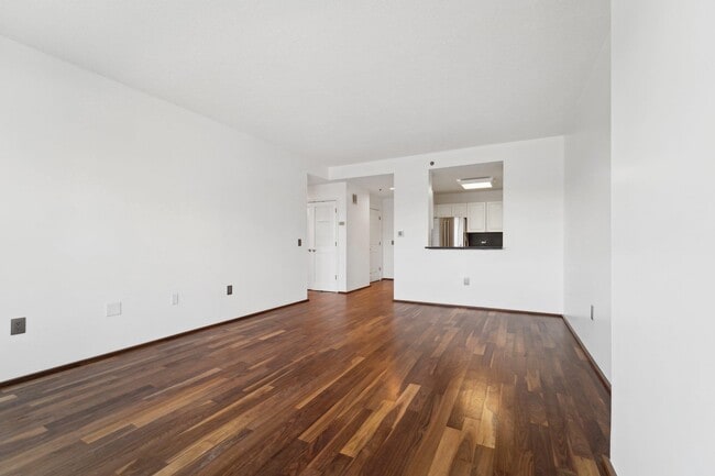 Building Photo - 1110 City Pl