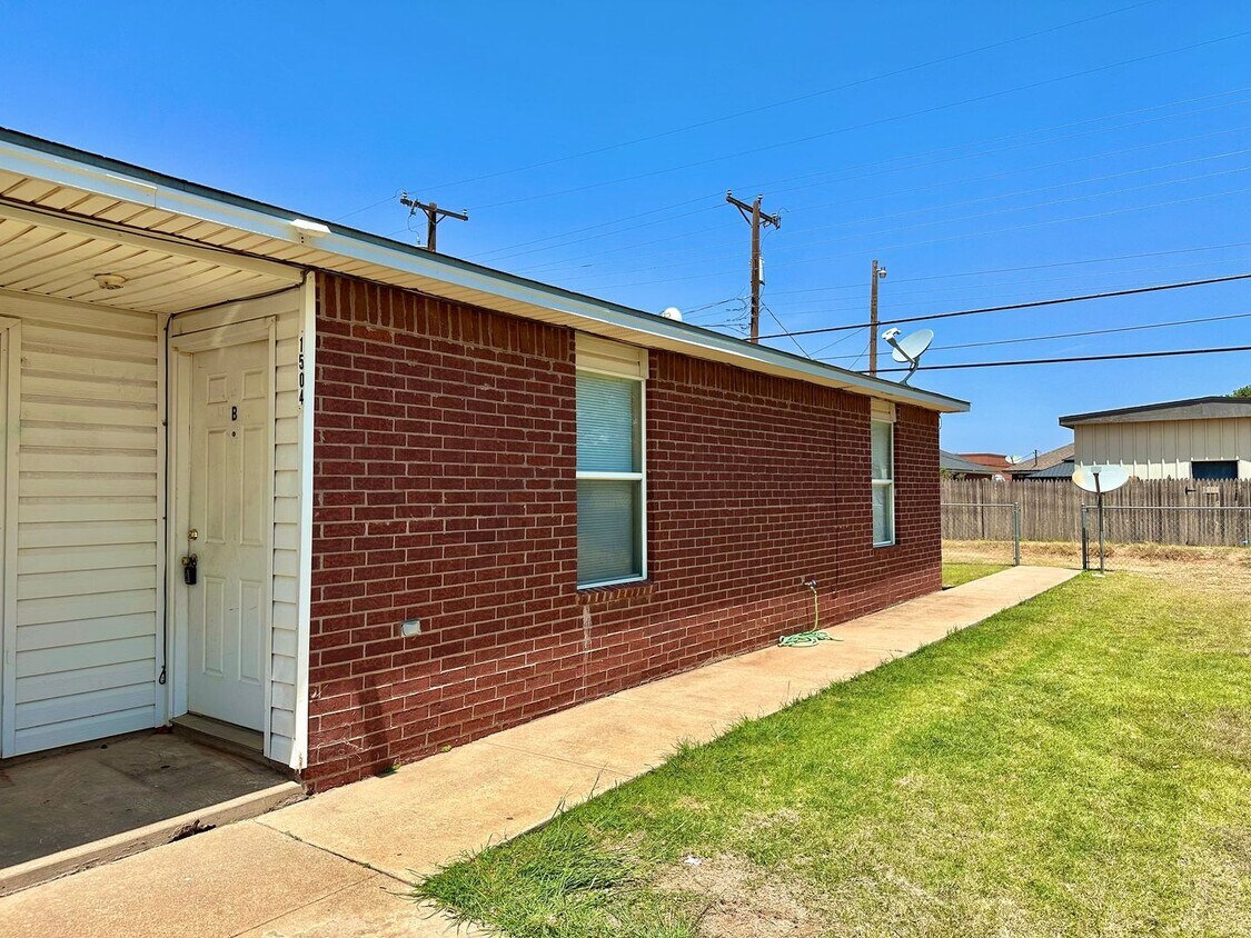 Primary Photo - 1504 82nd St