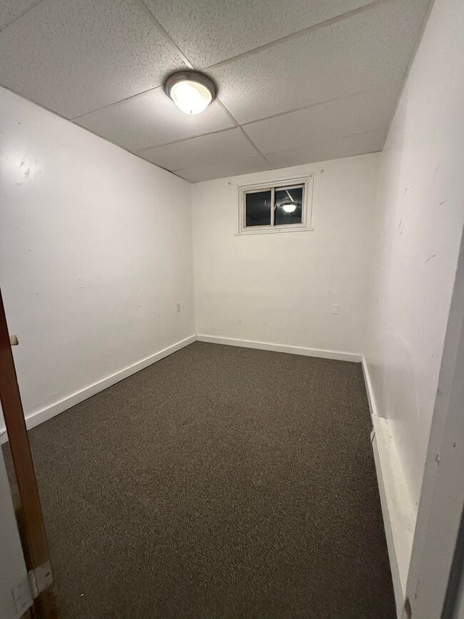 Building Photo - 123 W Walnut St