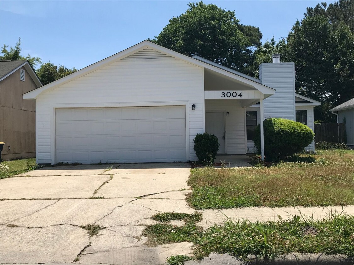 Foto principal - Beautiful 3 Bedroom 2 Bathroom House Off o...