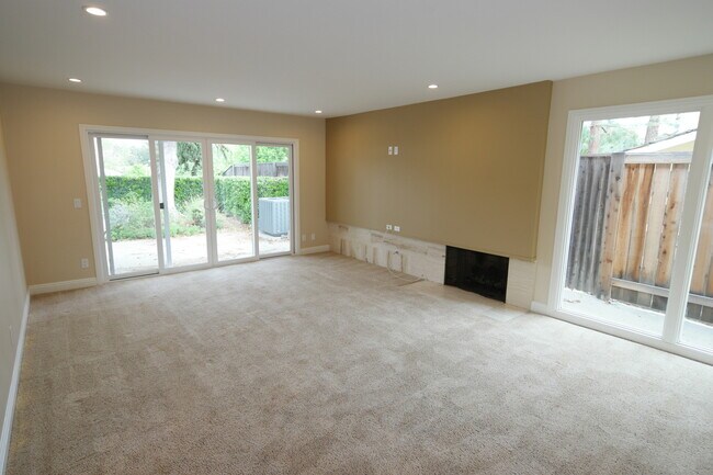 Building Photo - 4332 Abbington Ct