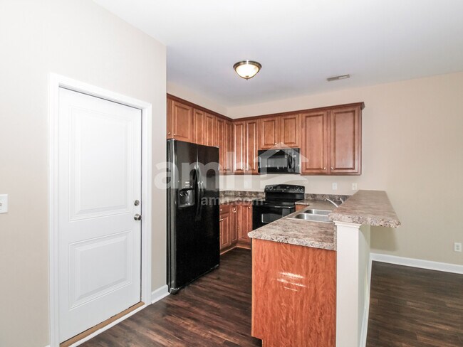 Foto del edificio - 28 Thornbury Dr