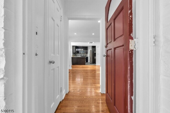 Foto del edificio - 2144 Tyler St