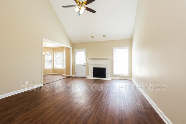 Building Photo - 108 Foxrun