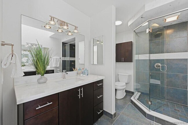 Foto del edificio - 867 Hollyhock Ct