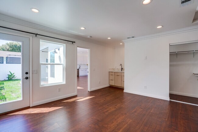 Foto del edificio - 9427-9422 S 4th Ave